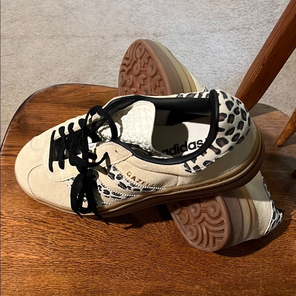 Adidas Cream and Black Sneakers with Distinctive Design